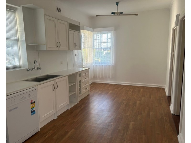 28 George St, Clarence Park SA 5034