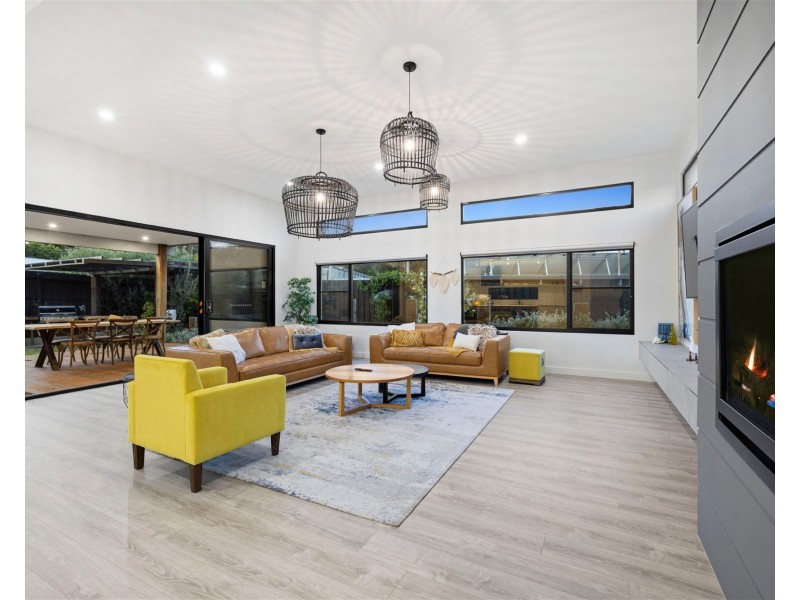 4 Bell Street, Blairgowrie VIC 3942