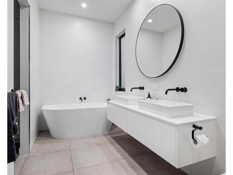 4 Bell Street, Blairgowrie VIC 3942