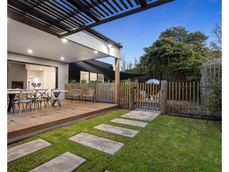 4 Bell Street, Blairgowrie VIC 3942