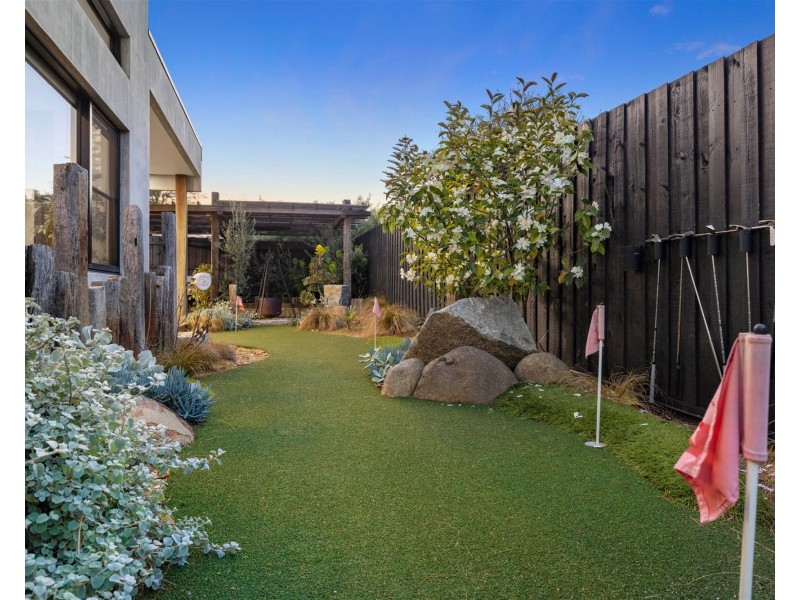 4 Bell Street, Blairgowrie VIC 3942