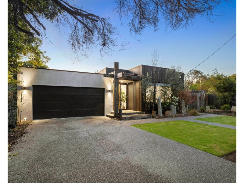 4 Bell Street, Blairgowrie VIC 3942