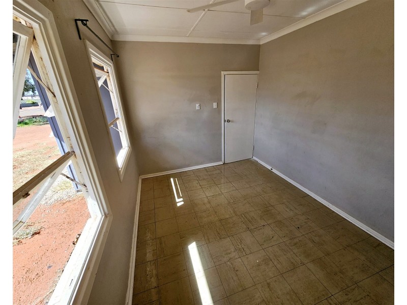 5 Morgans Street, Laverton WA 6440