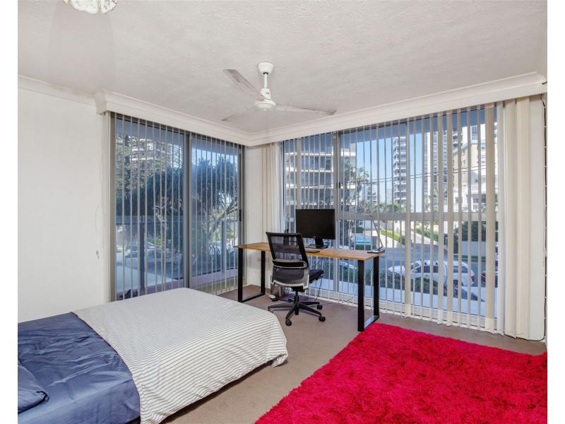 2D/3540 Main Beach Parade, Main Beach QLD 4217