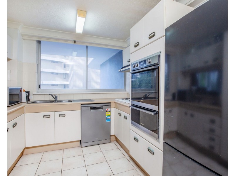 2D/3540 Main Beach Parade, Main Beach QLD 4217