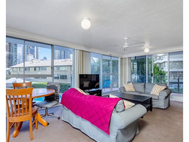 2D/3540 Main Beach Parade, Main Beach QLD 4217