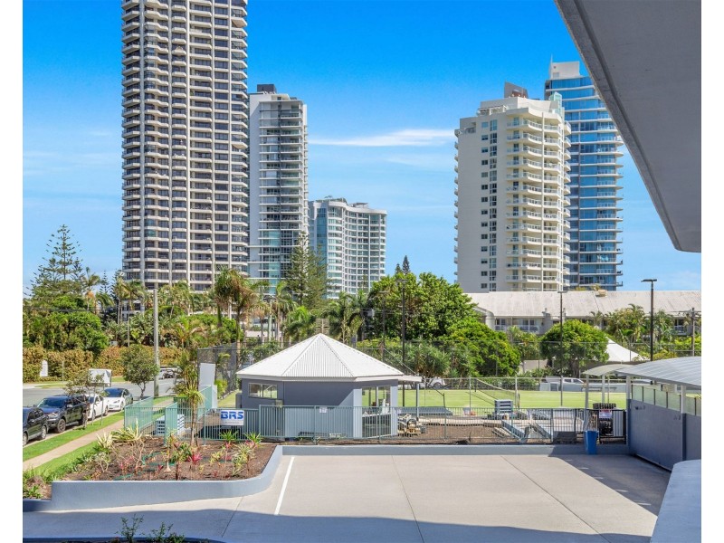 2D/3540 Main Beach Parade, Main Beach QLD 4217