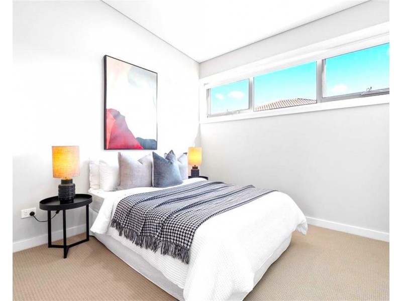 9 – 9A Kenny Avenue, Chifley NSW 2036