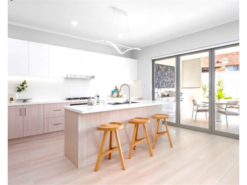 9 – 9A Kenny Avenue, Chifley NSW 2036