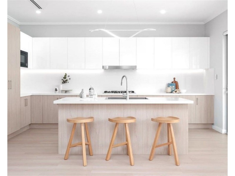 9 – 9A Kenny Avenue, Chifley NSW 2036