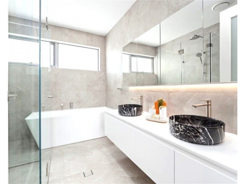 9 – 9A Kenny Avenue, Chifley NSW 2036