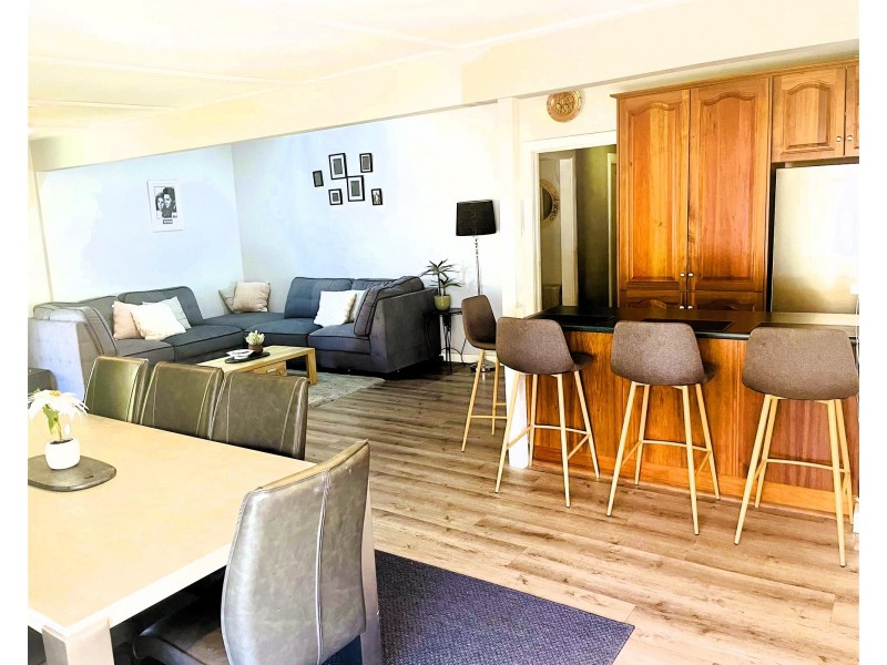 18  Princes Highway, Meningie SA 5264