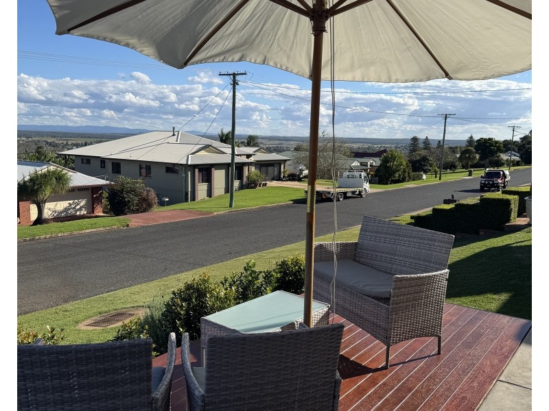 20 Adermann Drive, Kingaroy QLD 4610