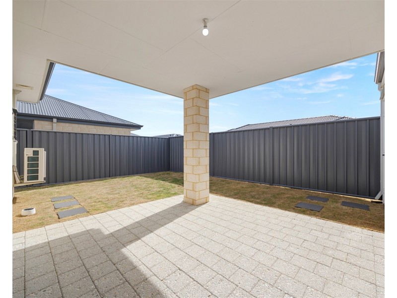 320  Whadjuk Road, Hammond Park WA 6164