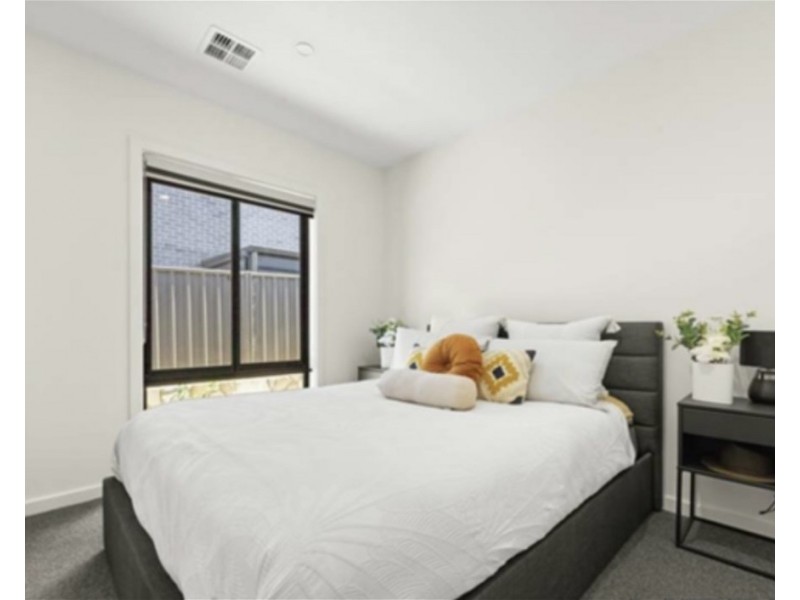 6  Erskine loop,, Googong NSW 2620
