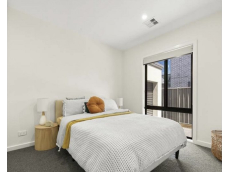 6  Erskine loop,, Googong NSW 2620