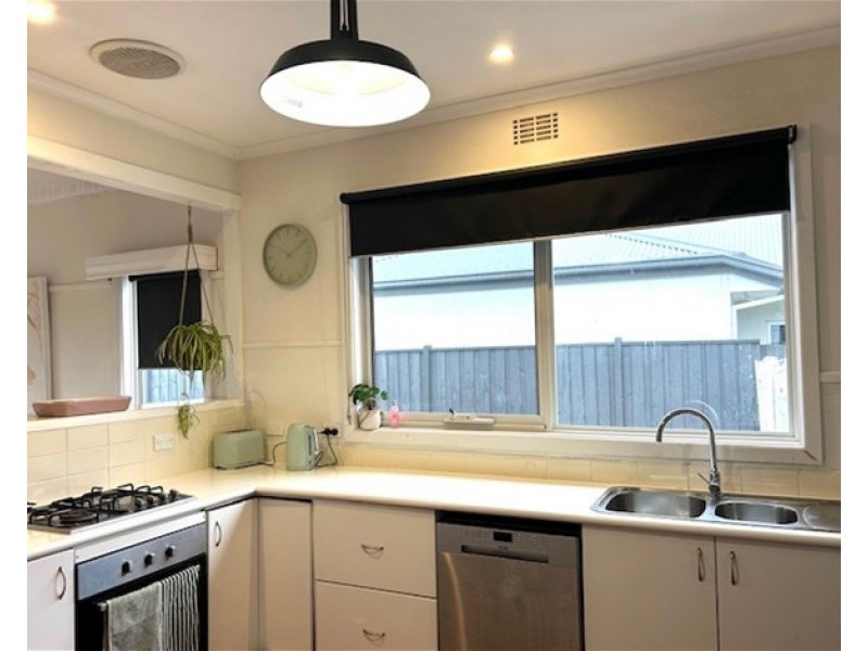 4 Hilltop Street, Herne Hill VIC 3218