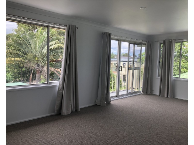 1/4 Leyton Street, Speers Point NSW 2284