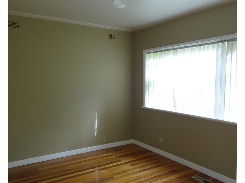 42 Lucknow, Mitcham VIC 3132