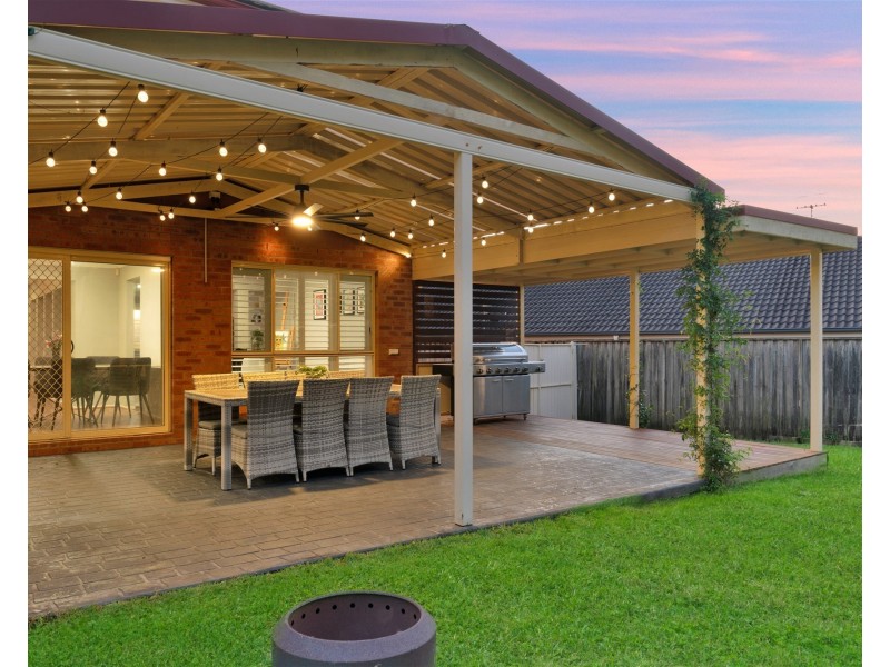 35 Bataan Circuit, Bateau Bay NSW 2261