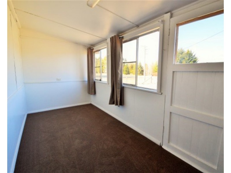 60 Russell Street, South Guyra NSW 2365