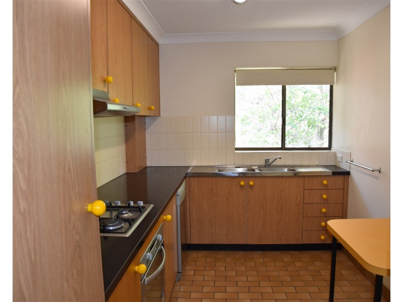 5/24 Underhill Av, Indooroopilly QLD 4068