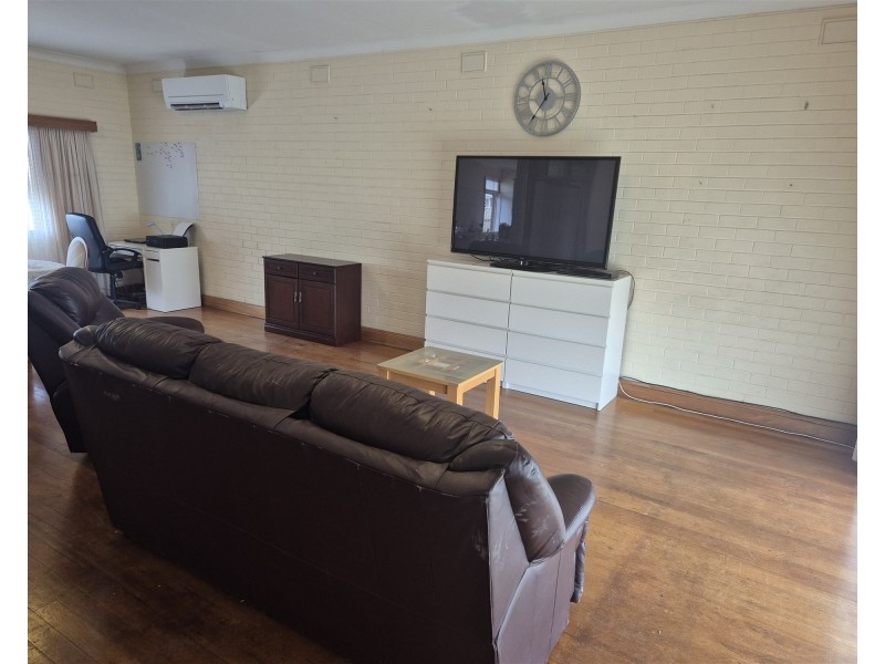 19 LAWSON STREET, Victor Harbor SA 5211