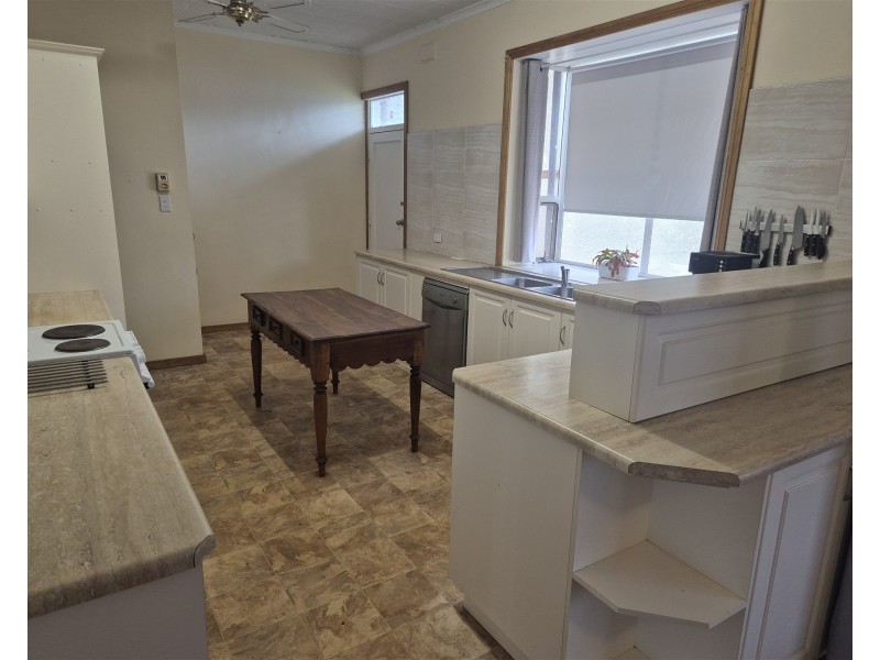 19 LAWSON STREET, Victor Harbor SA 5211