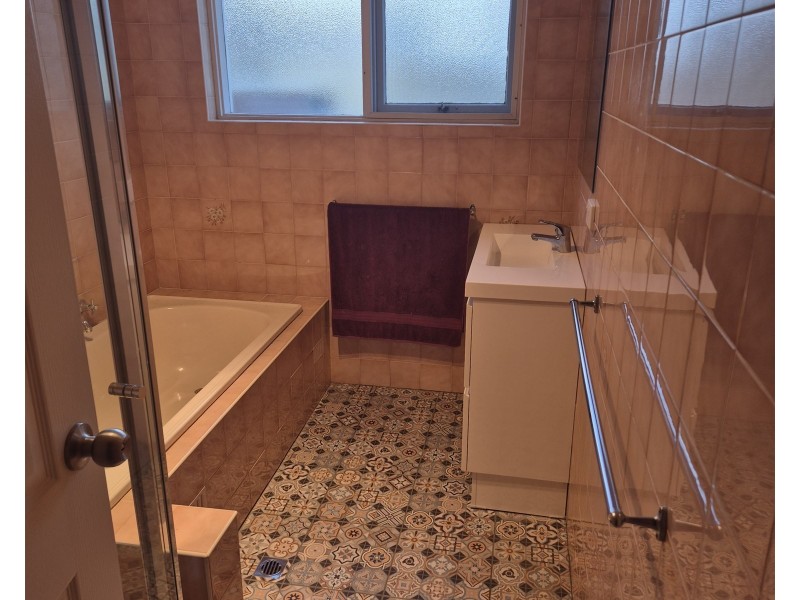 19 LAWSON STREET, Victor Harbor SA 5211