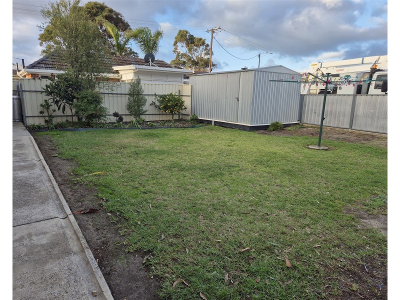 19 LAWSON STREET, Victor Harbor SA 5211