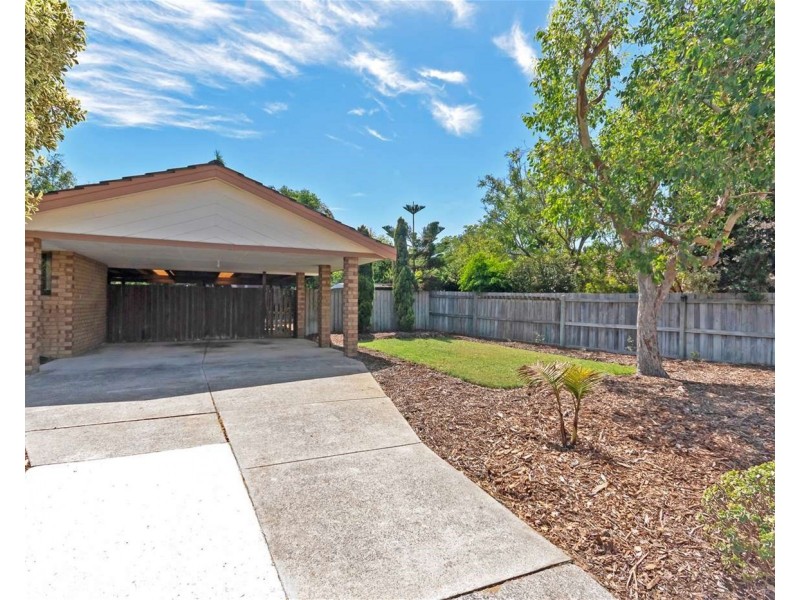 8 Bonneville way, Joondalup WA 6027