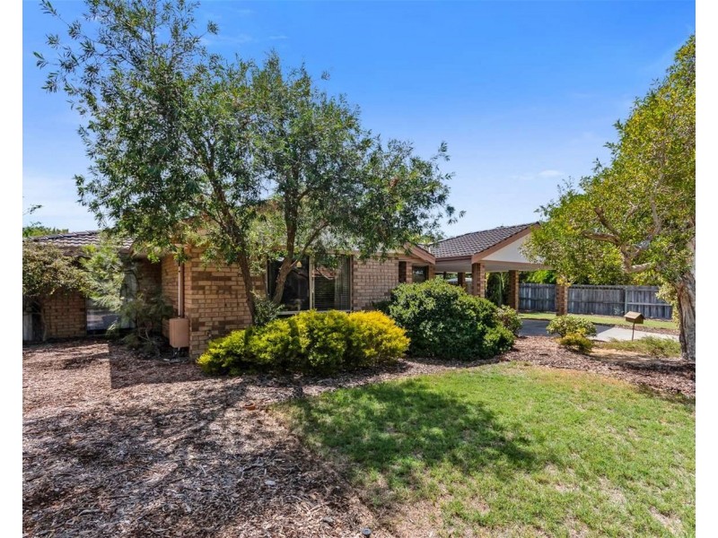 8 Bonneville way, Joondalup WA 6027