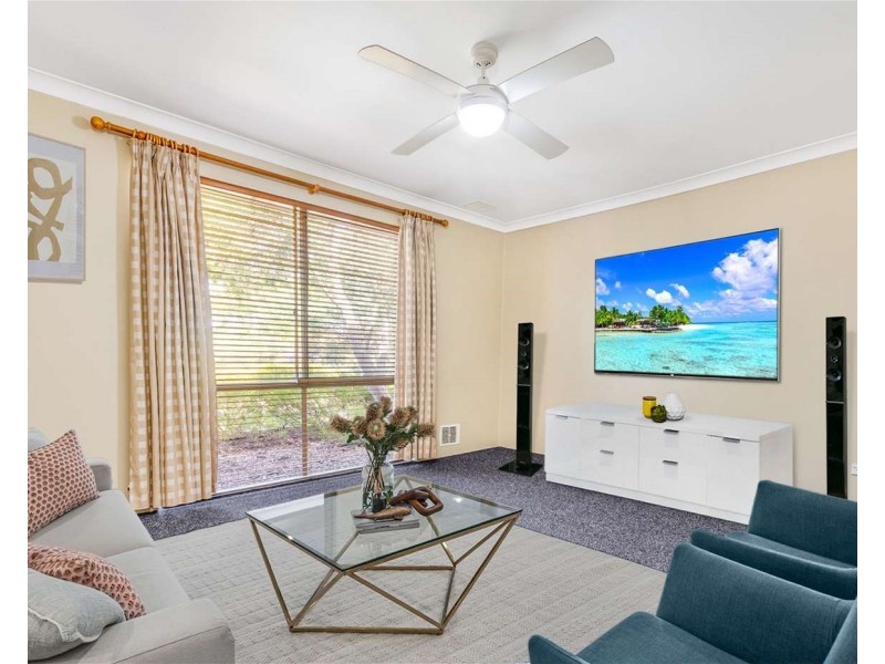 8 Bonneville way, Joondalup WA 6027