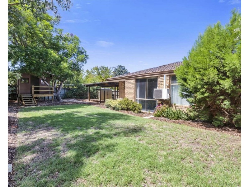 8 Bonneville way, Joondalup WA 6027