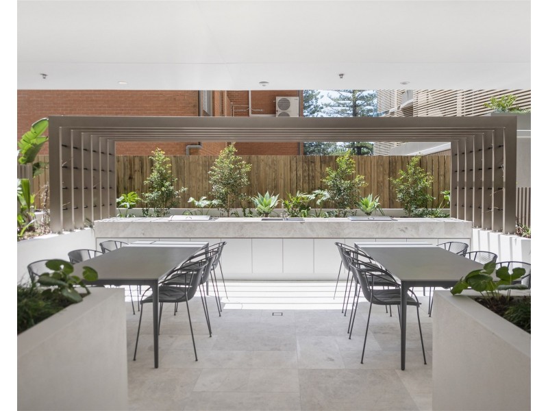 203/4 First Ave, Burleigh Heads QLD 4220