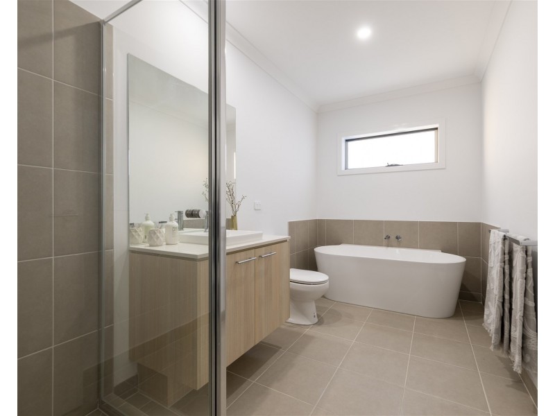 3 Upham Way, Donnybrook VIC 3064