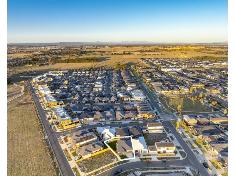 3 Upham Way, Donnybrook VIC 3064