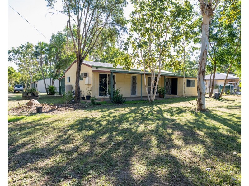 235 Kelso Drive, Kelso QLD 4815
