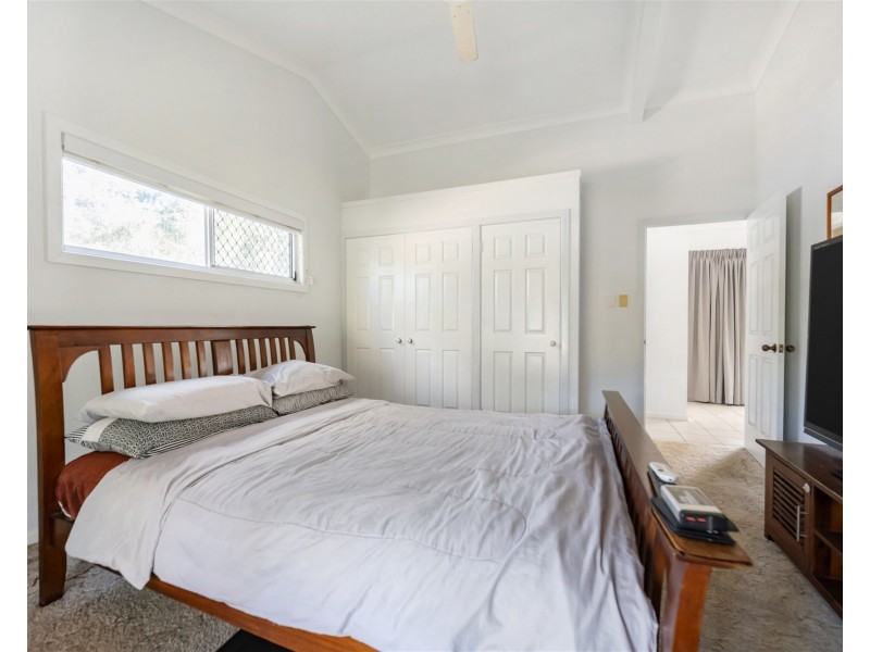 235 Kelso Drive, Kelso QLD 4815