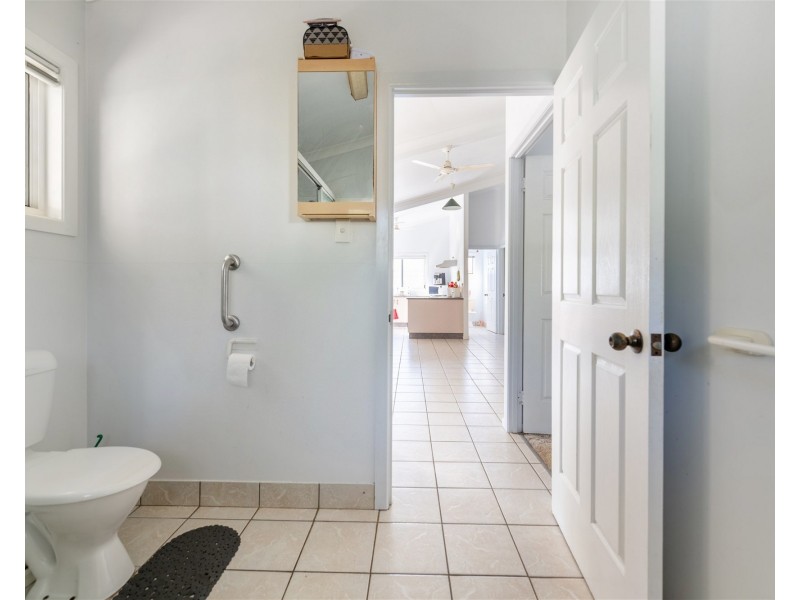 235 Kelso Drive, Kelso QLD 4815