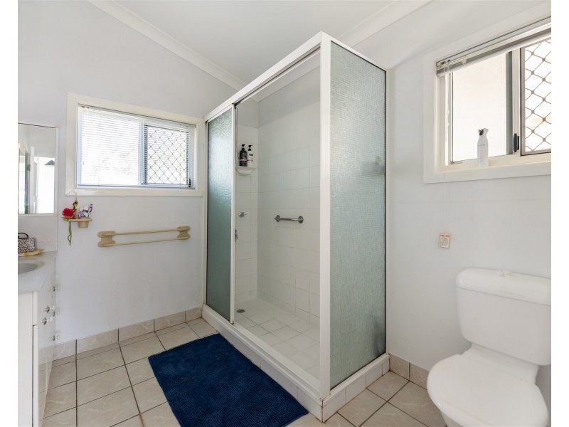 235 Kelso Drive, Kelso QLD 4815