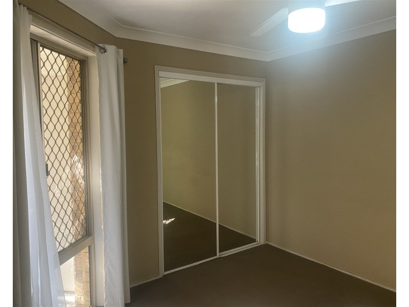 2/6 Harvey Court, Labrador QLD 4215
