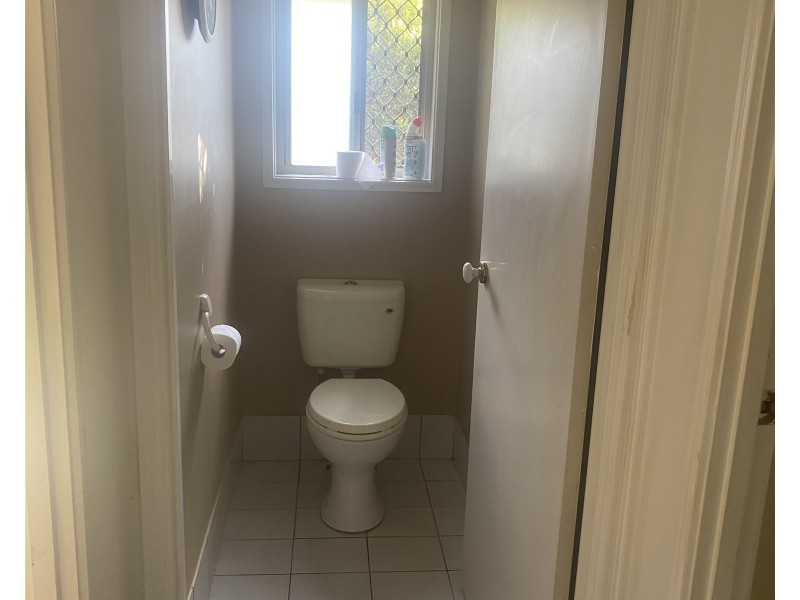 2/6 Harvey Court, Labrador QLD 4215