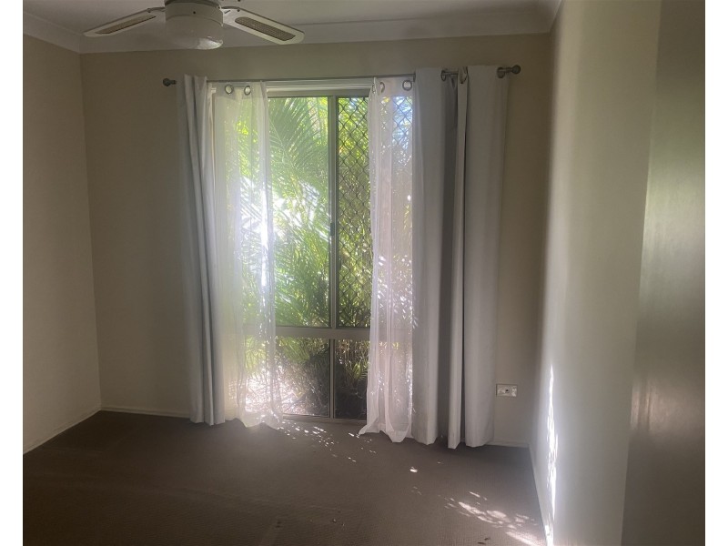 2/6 Harvey Court, Labrador QLD 4215