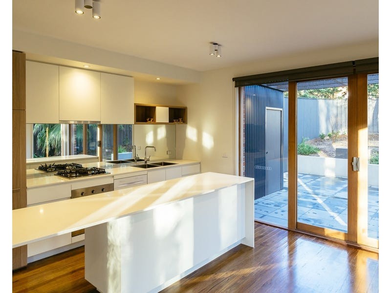 3/12 Essex Street, Glen Iris VIC 3146