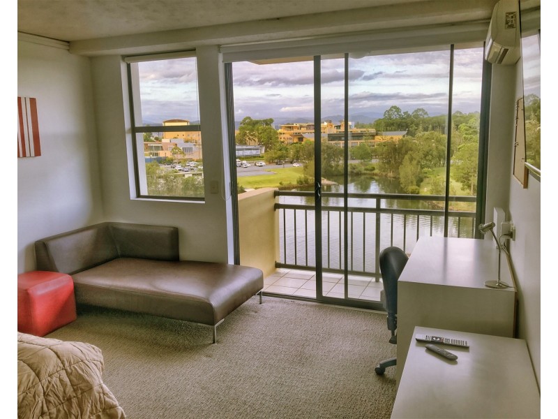 517/25 lake orr drive, Varsity Lakes QLD 4227