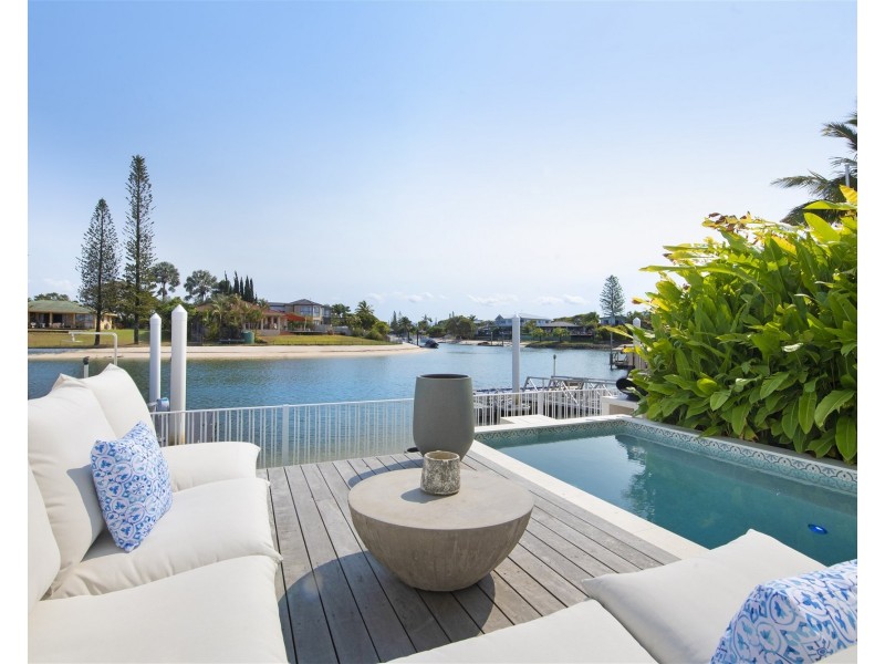 52A  Avanti St, Mermaid Waters QLD 4218