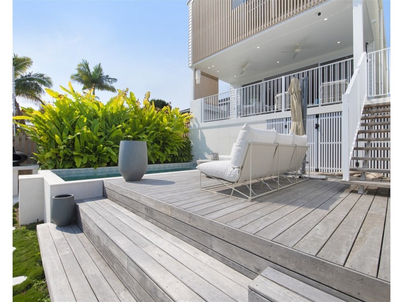 52A  Avanti St, Mermaid Waters QLD 4218