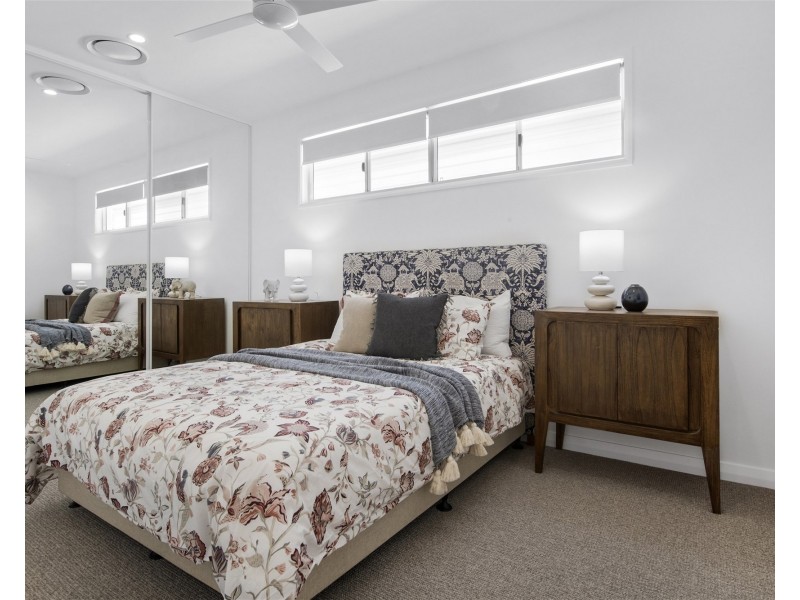 52A  Avanti St, Mermaid Waters QLD 4218