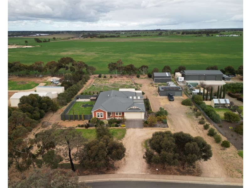 19 Jendarra Court, Swanport SA 5253